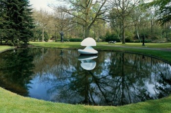 Enjoy museums and music events with combined rollator and wheelchair Accessible Kröller-Möller Museum