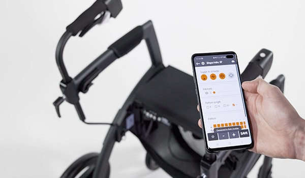 Rollz Motion Rhythm Parkinson rollator connected to the Rollz app